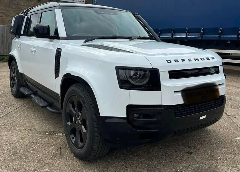 Land Rover Defender Plug-in Hybrid
